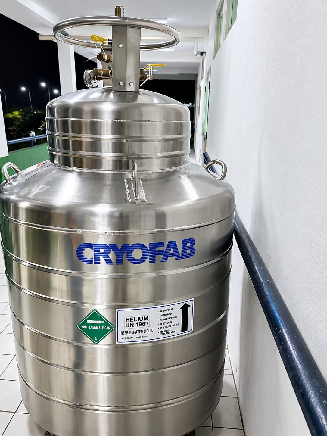 Liquid Helium gas cylinders
